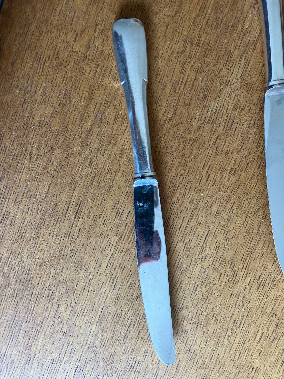 6 silver metal knives