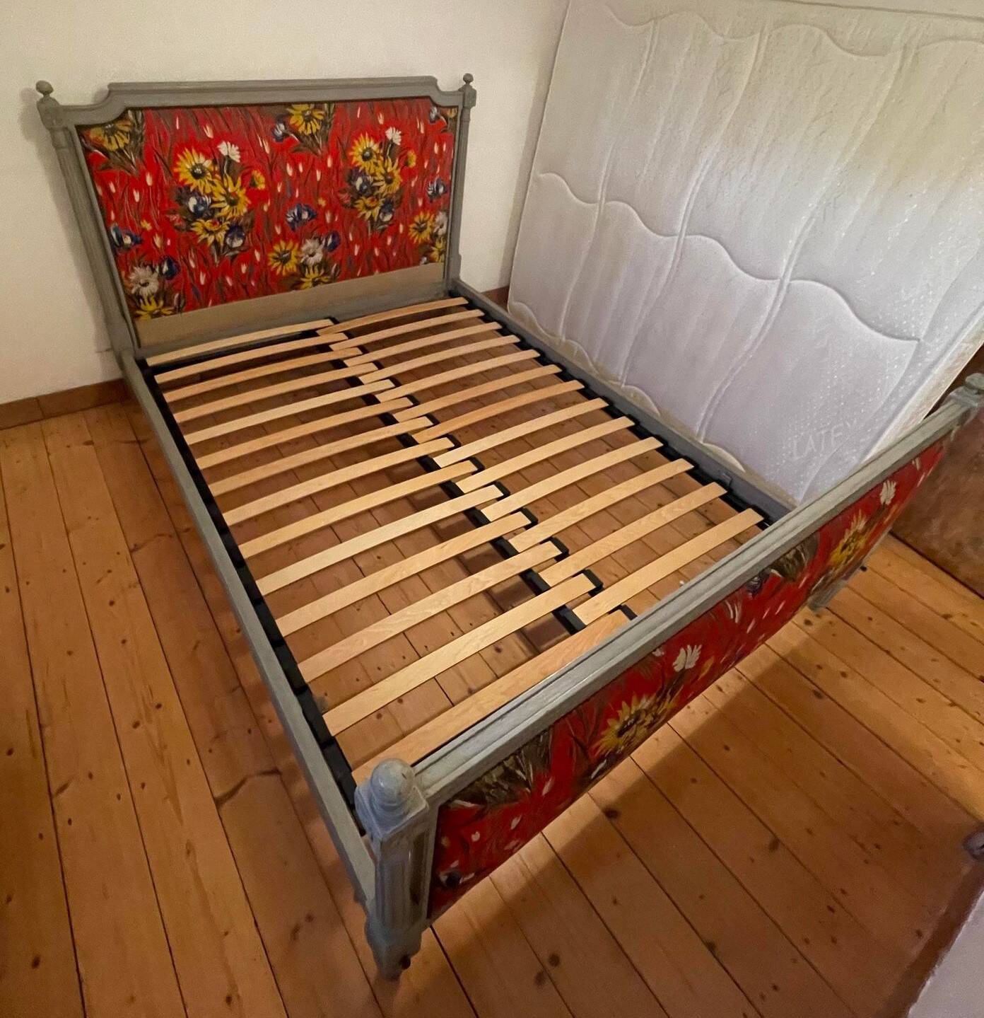 Old Louis XVI style double bed in wood and fabric with slatted base