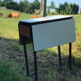 Table formica feet tubes bar