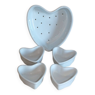 Strawberry heart or faitselle service in white porcelain