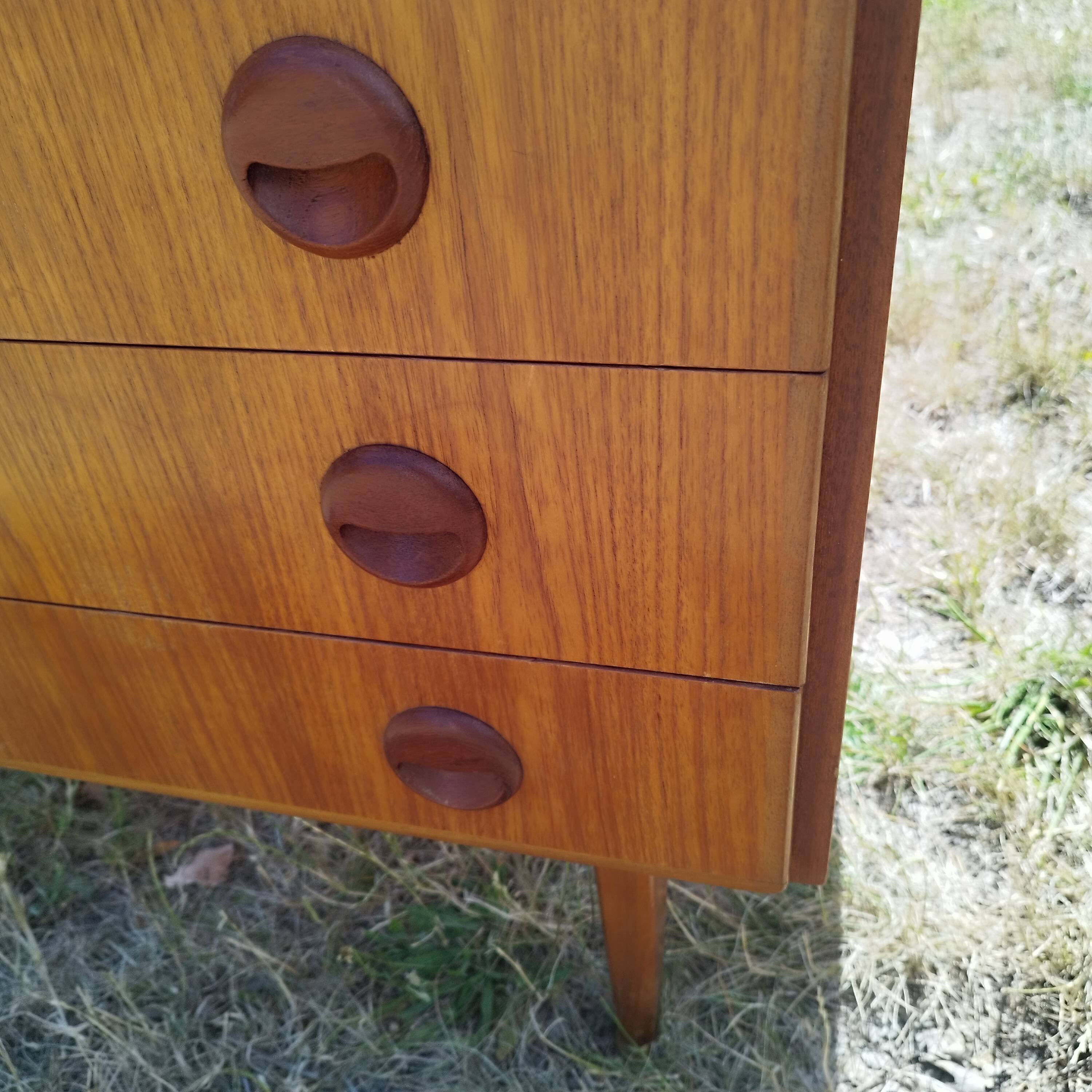 Vintage teak chest of drawers