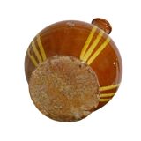 Cruche ou gargoulette ancienne en faïence française à glaçure rayée jaune