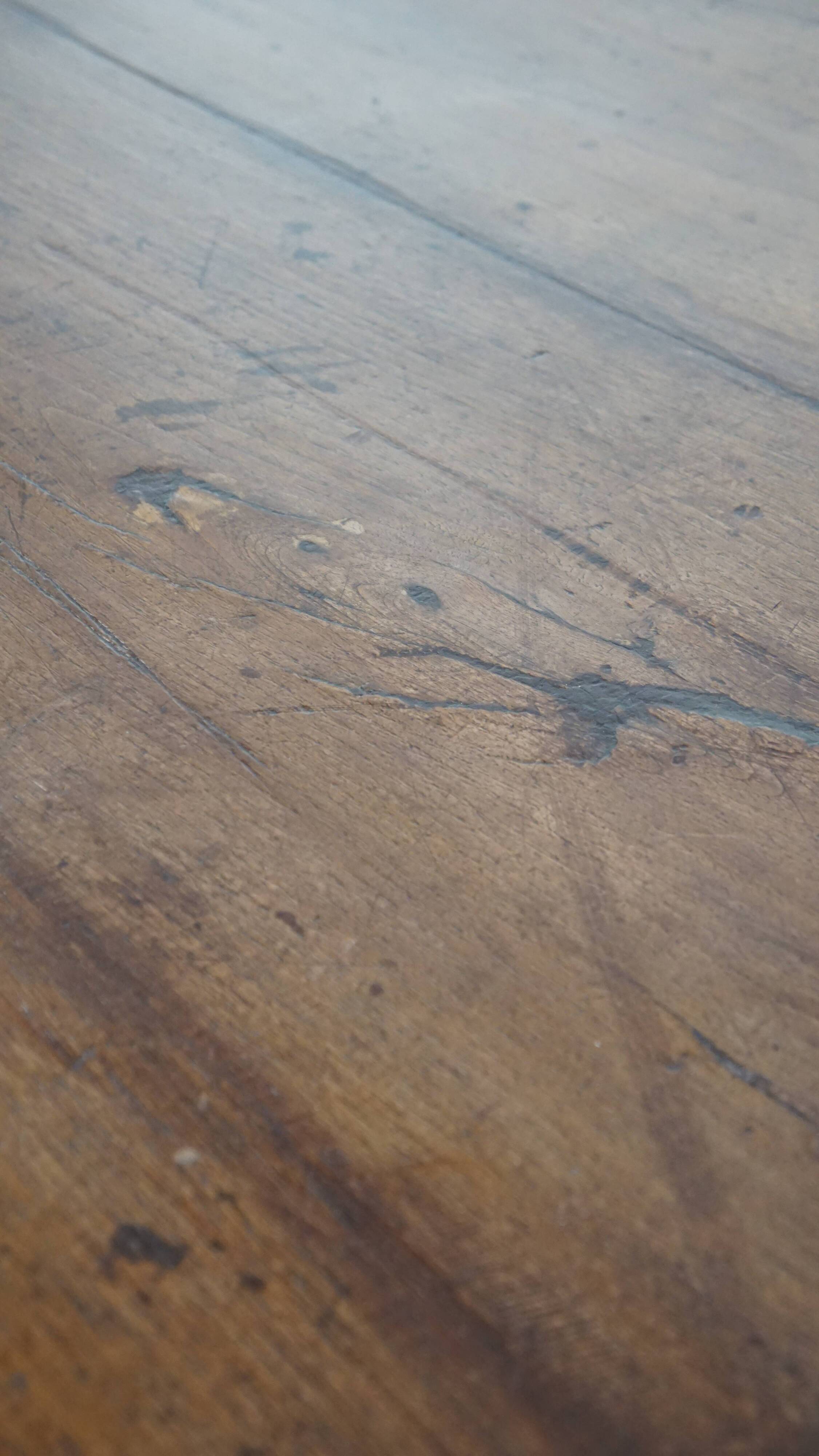 Antique Early 19th Century English 6-Person Dining Table with Walnut Top