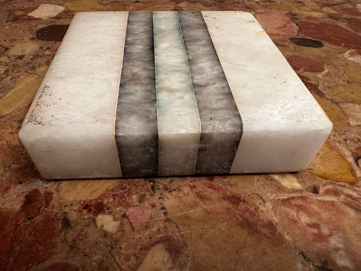 Art Deco ashtray/trinket tray in tricolor marble