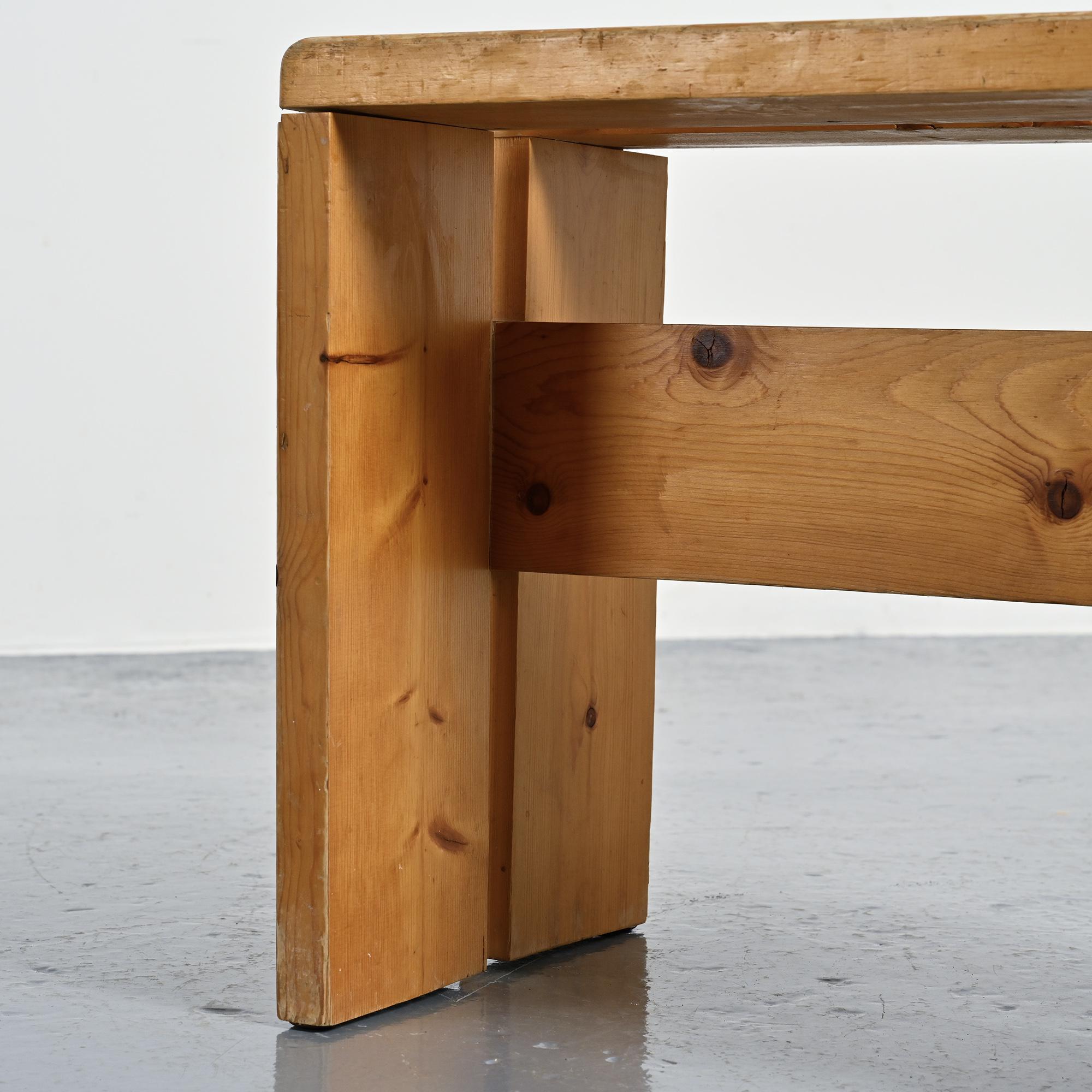 Tabouret en pin massif, Les Arcs