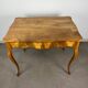 Table Louis XV noyer blond, début 19ème