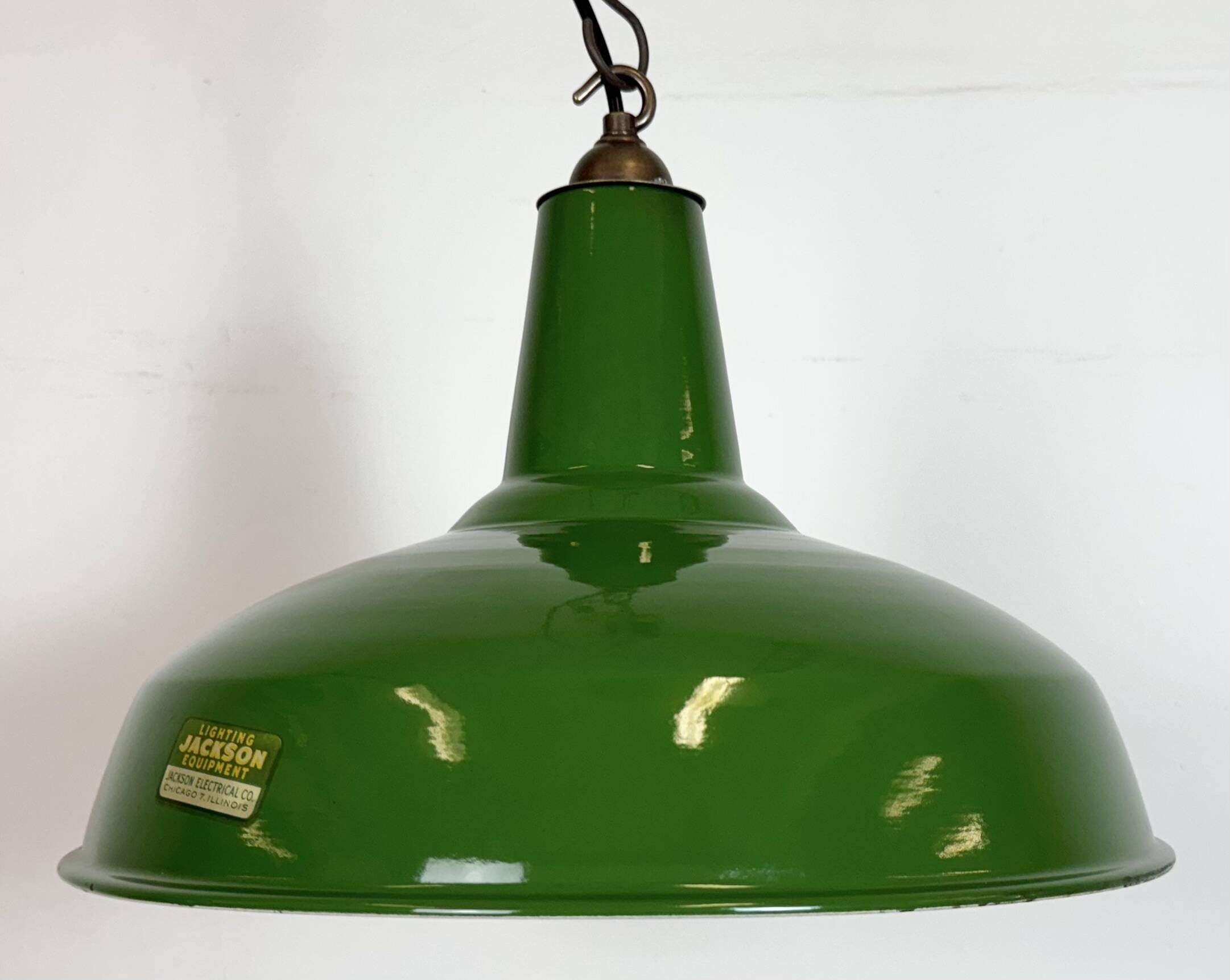Suspension industrielle en émail vert de Jackson Electrical, années 1960