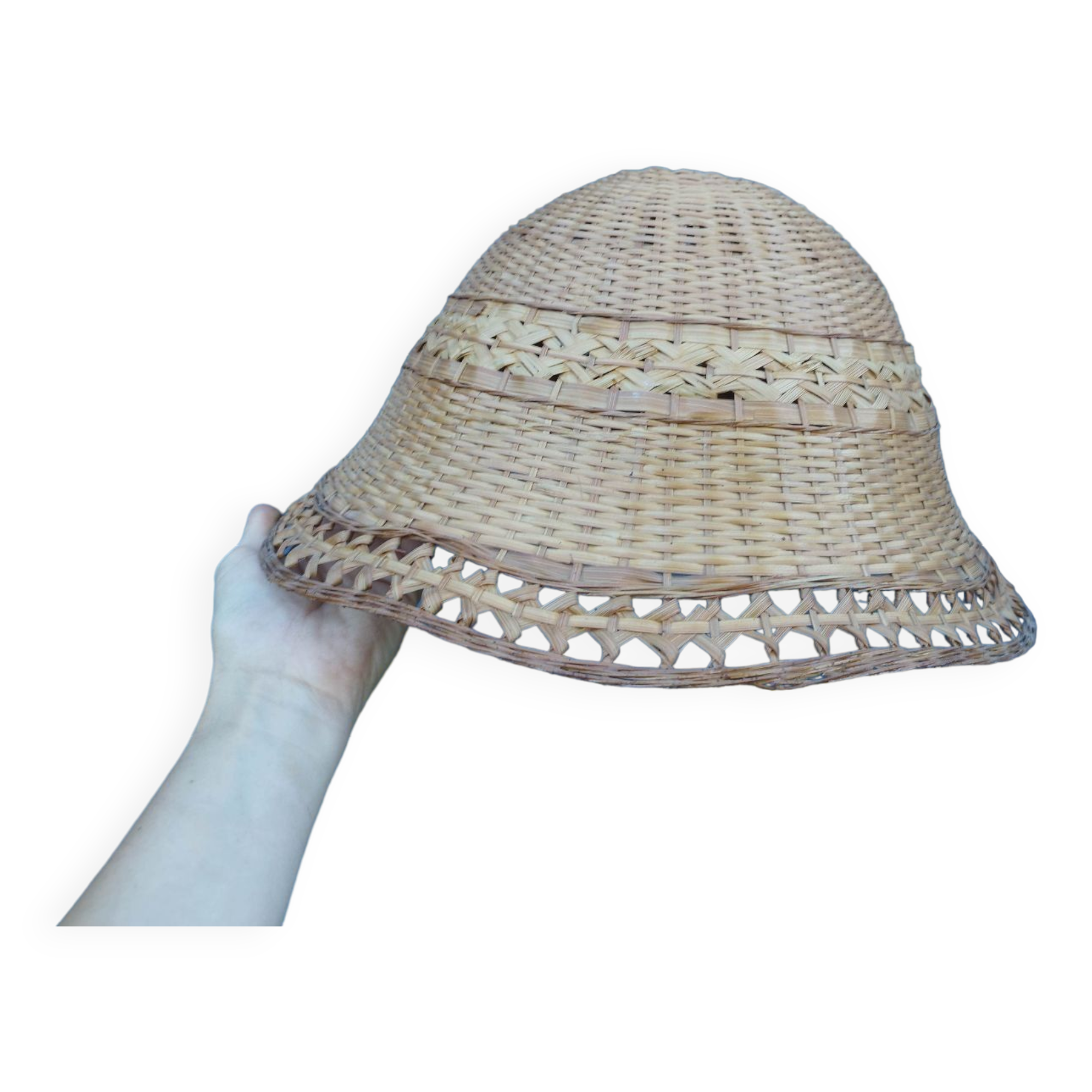 Wicker straw suspension