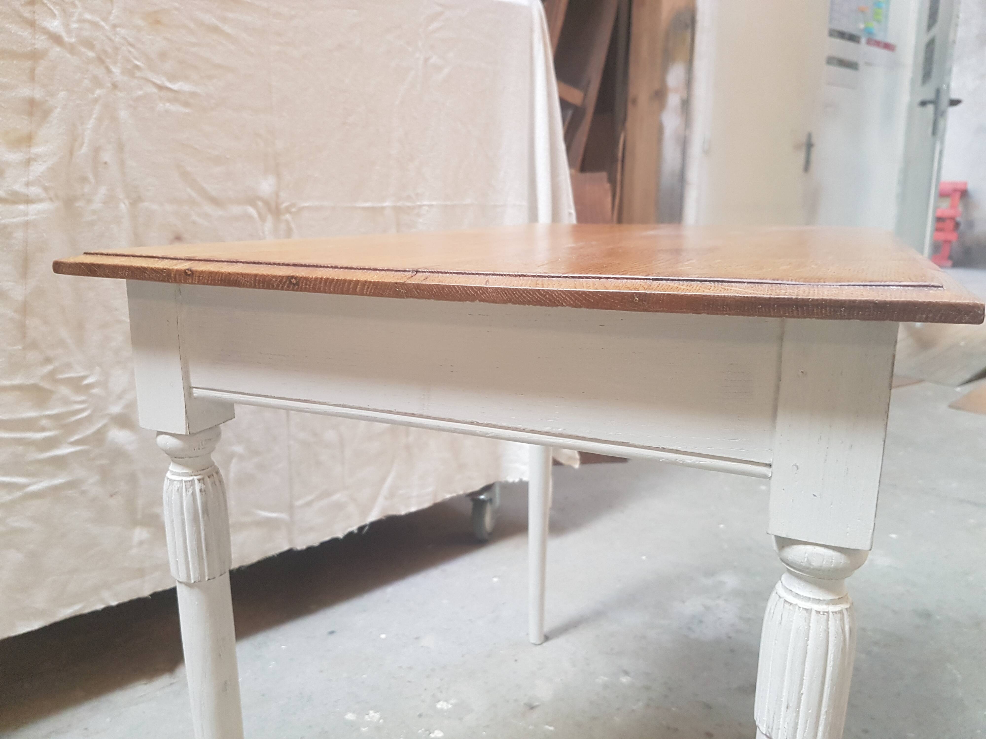 Old desk table in oak tapered white patinated feet