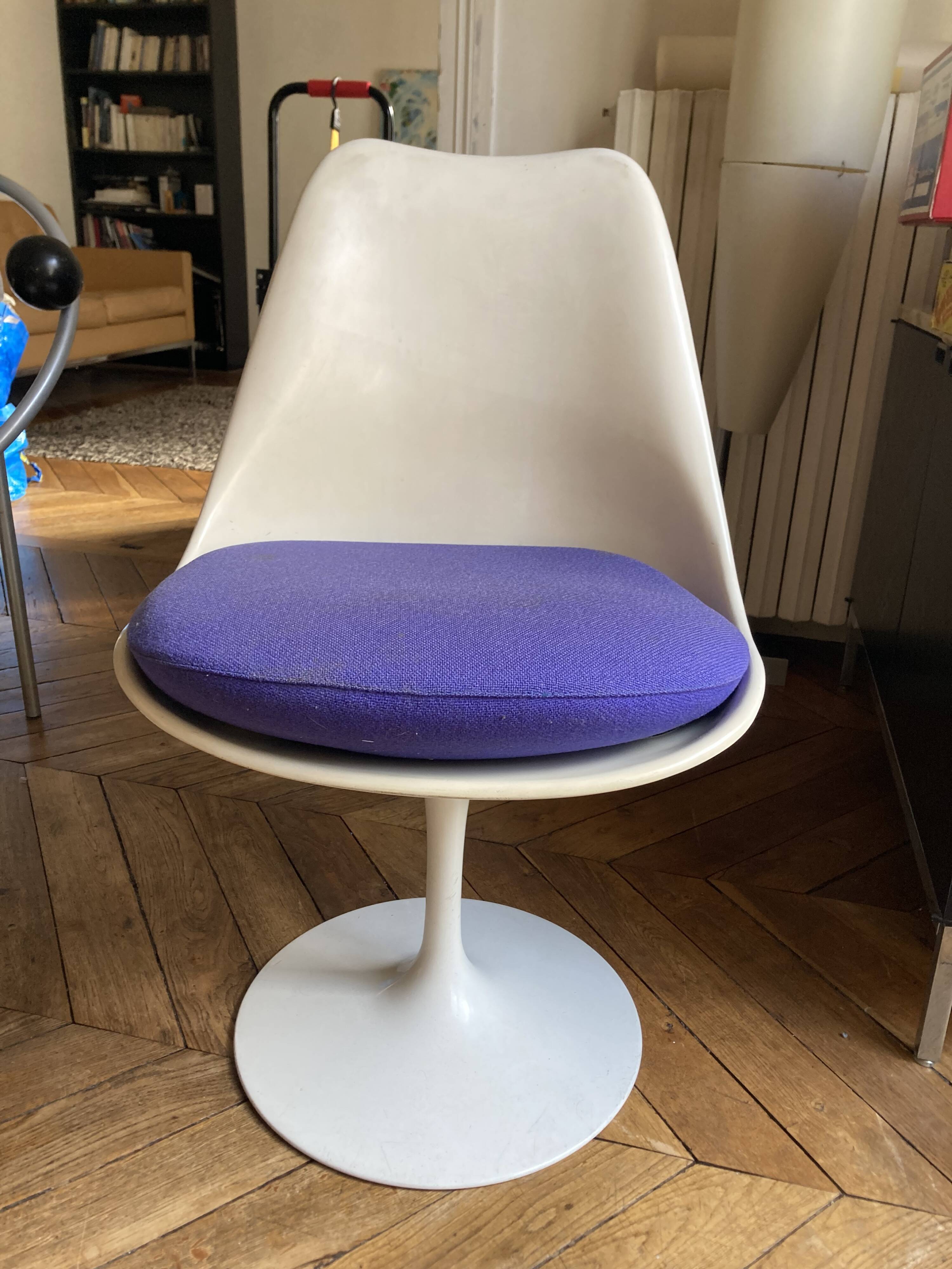 Chaise Tulip design de Eero Saarinen pour Knoll