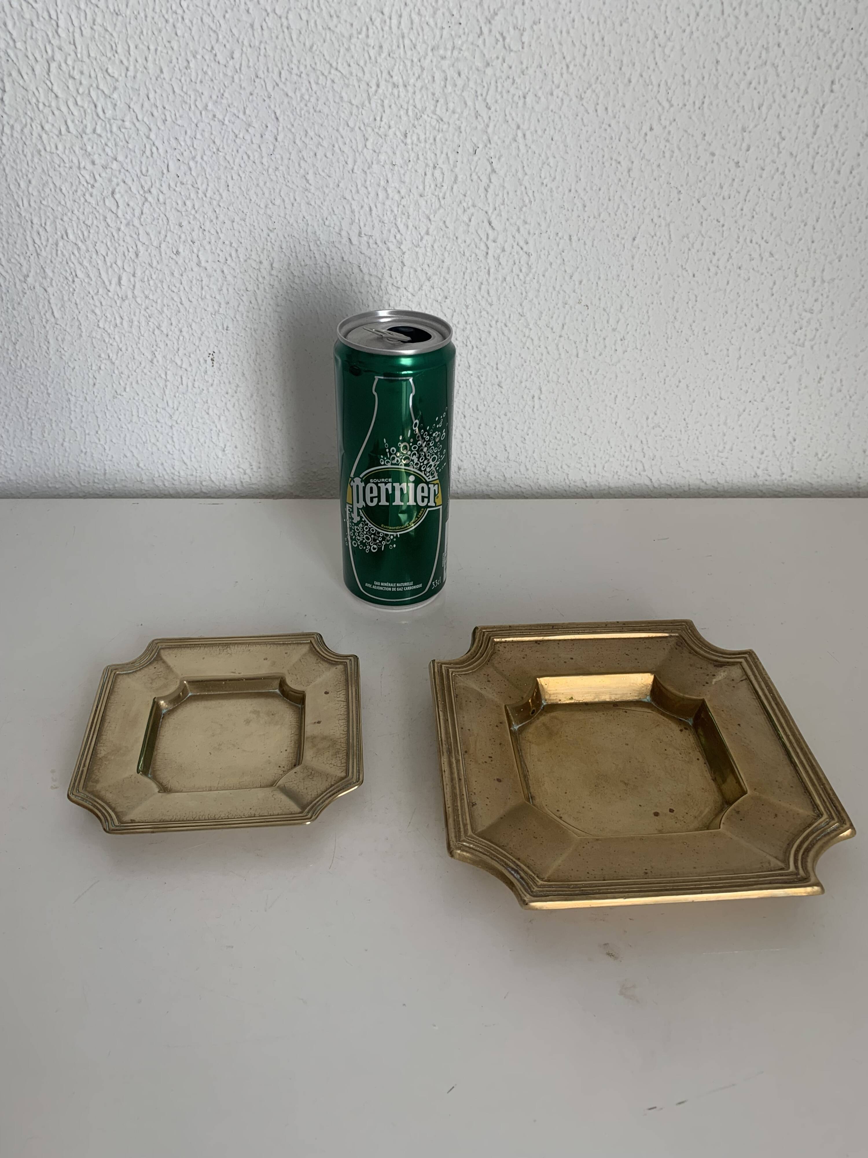 Pair of vintage 1980 brass ashtrays - 16 x 16 cm