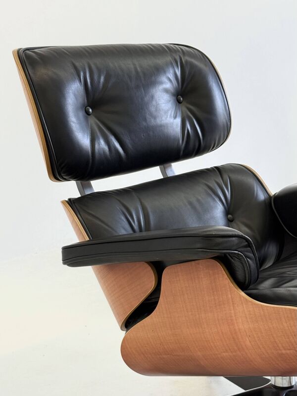 Fauteuil Eames Lounge Chair de Charles et Ray Eames pour Vitra
