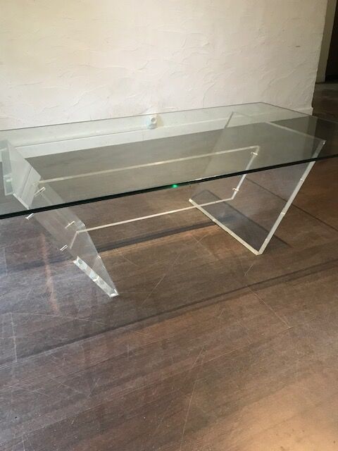 Coffee table 70/80 plexi and glass top