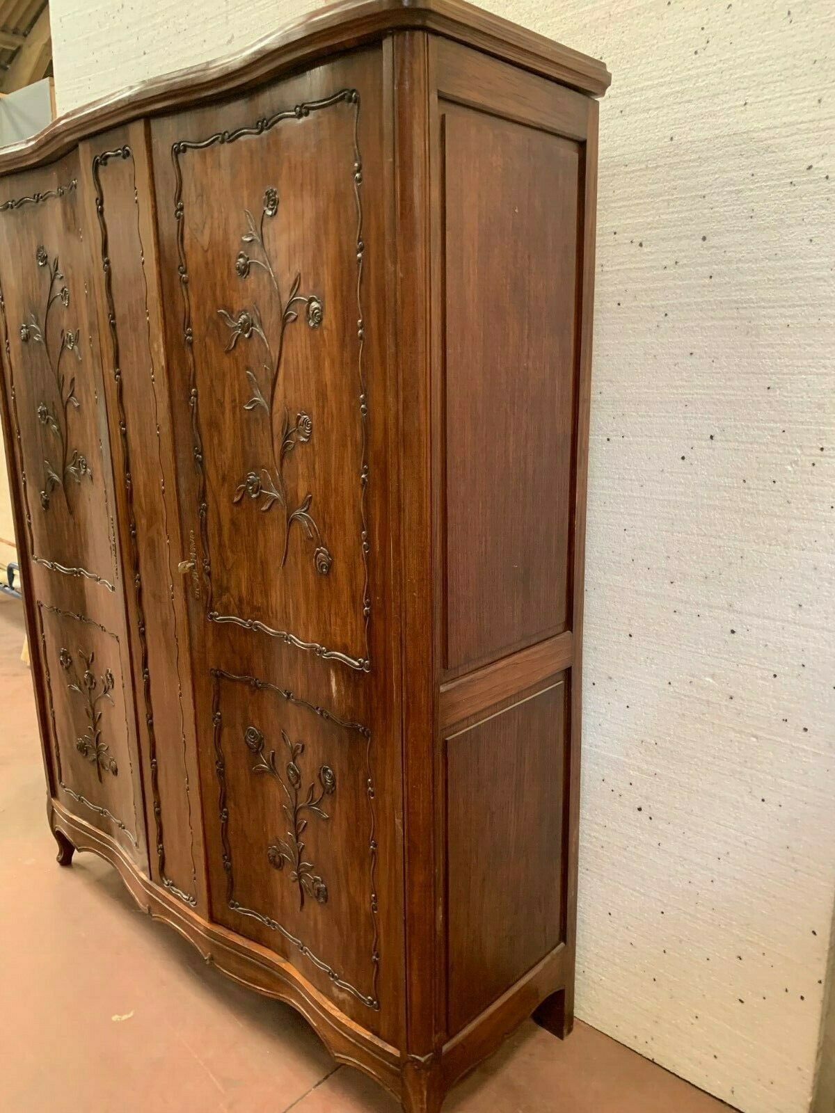 Regency-style wardrobe in walnut storage furniture 20th century