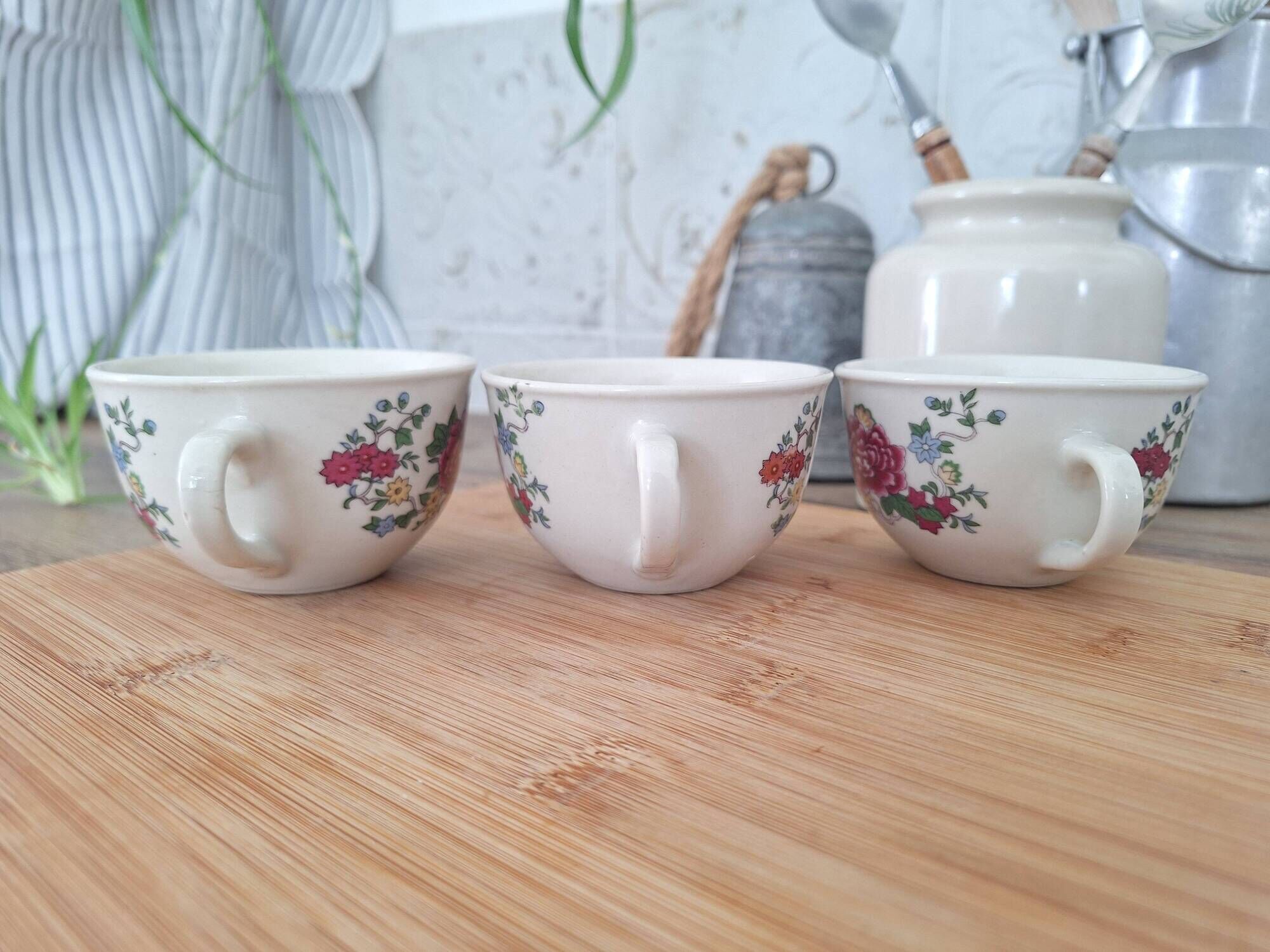 Tasses à fleurs Chi Kiang Stoneware
