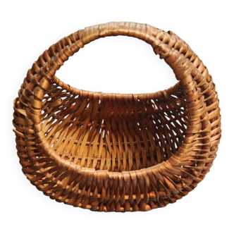 Small vintage wicker gondola basket