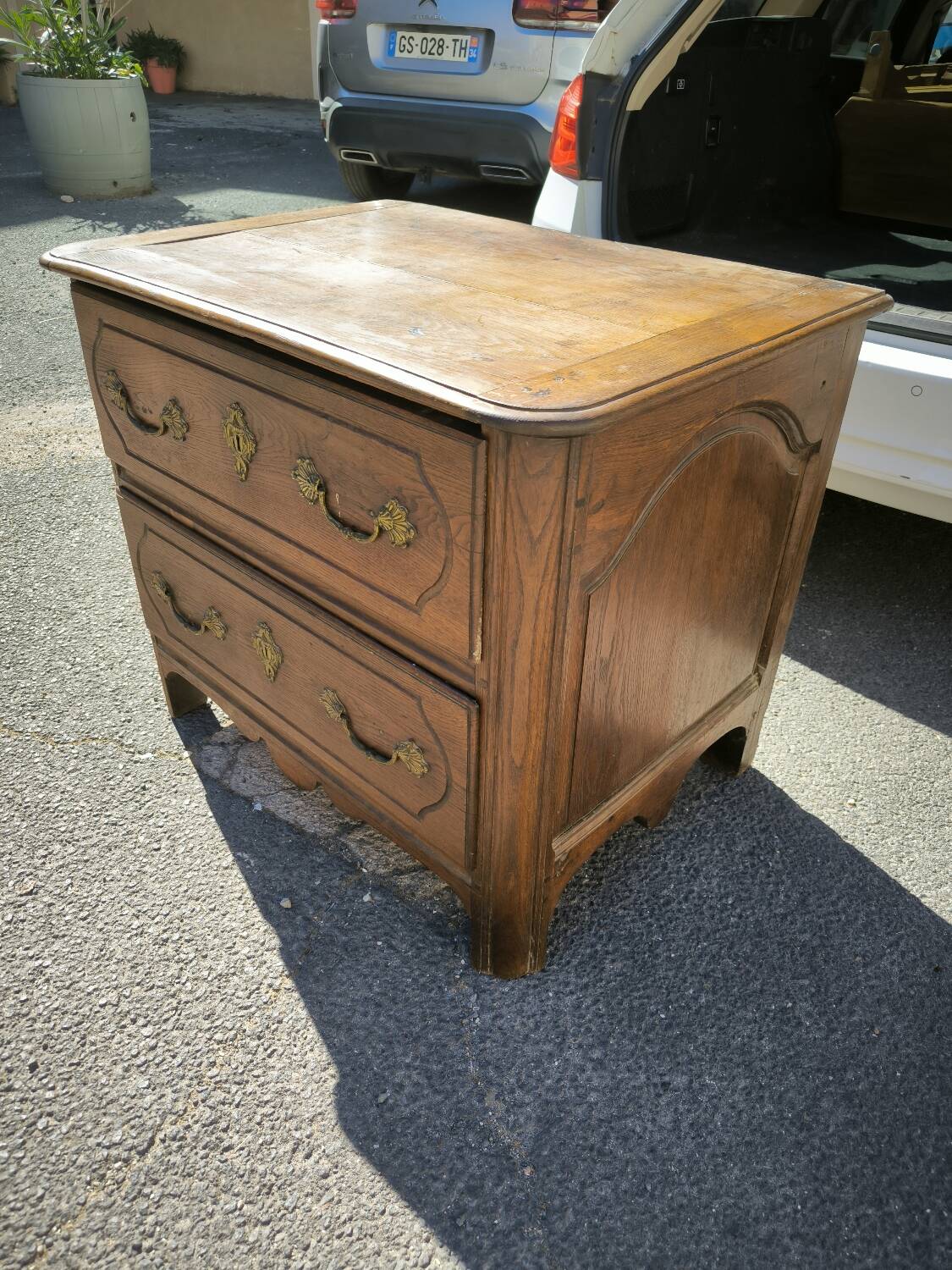 Louis XIV period chest of drawers in solid oak