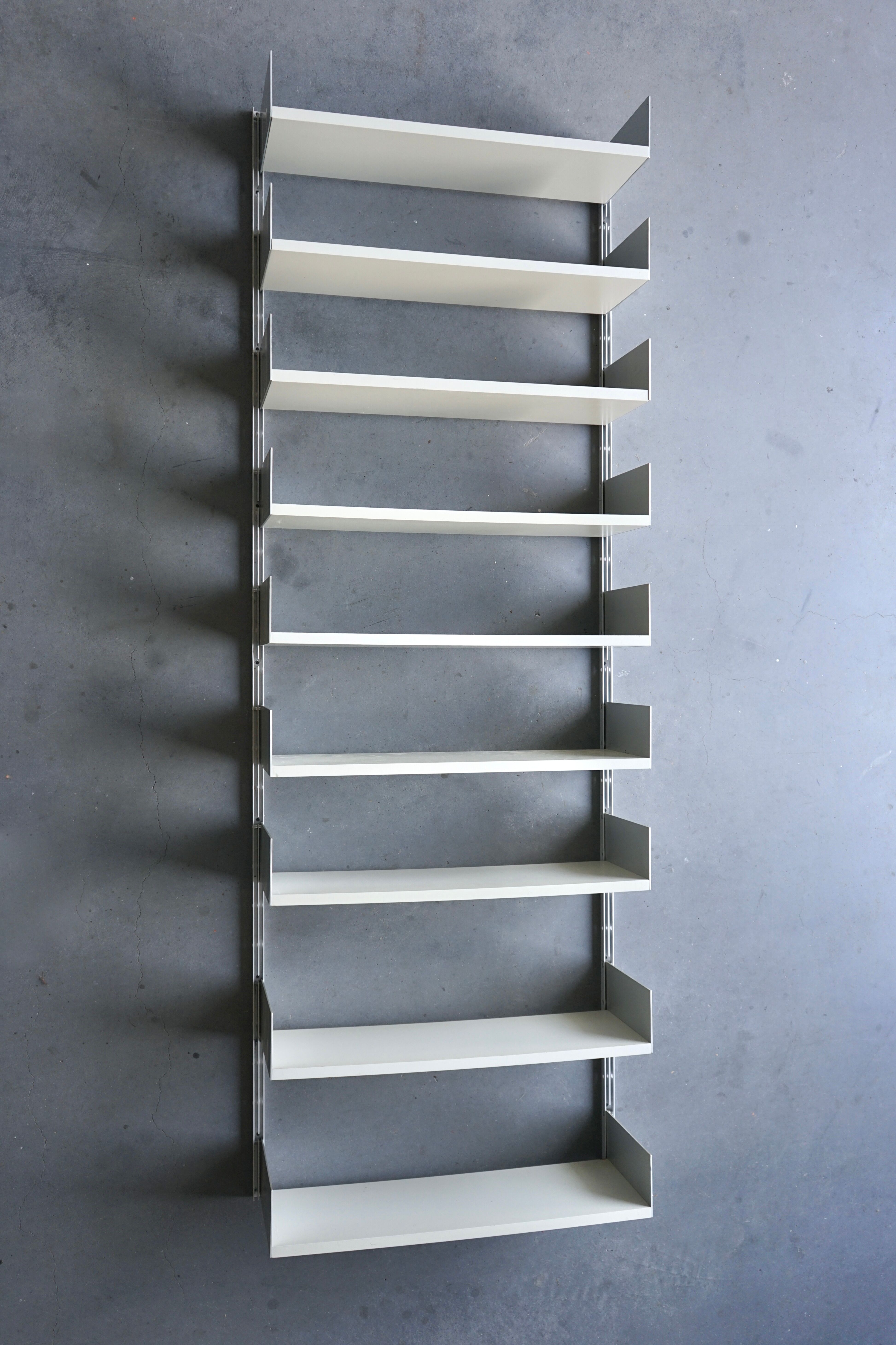 Wall Shelving Unit model 606 by Dieter Rams for Vitsoe. 1960s