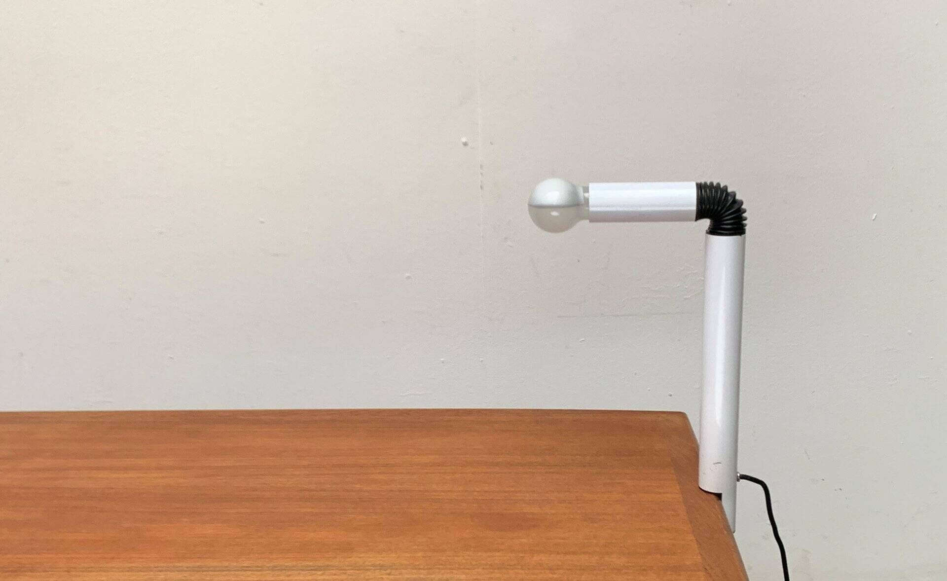 Periscopio clamp table lamp from the Italian space age mid-century by Danilo & Corrado Aroldi for Stilnovo, 1960s.