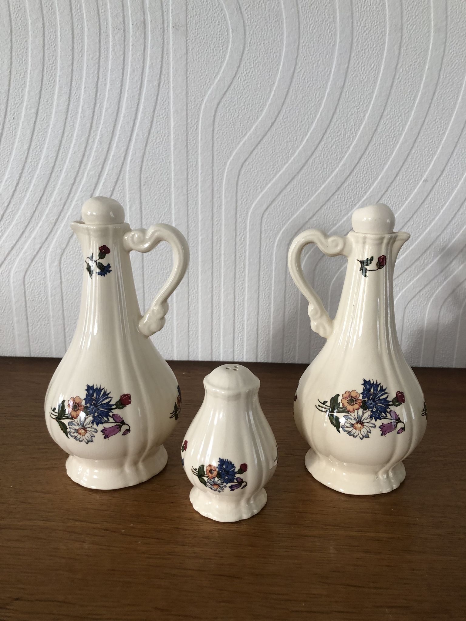 Housewife oil vinegar and salt porcelain Sarreguemines