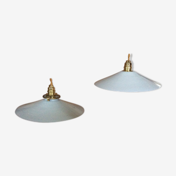 Paire de suspensions en opaline