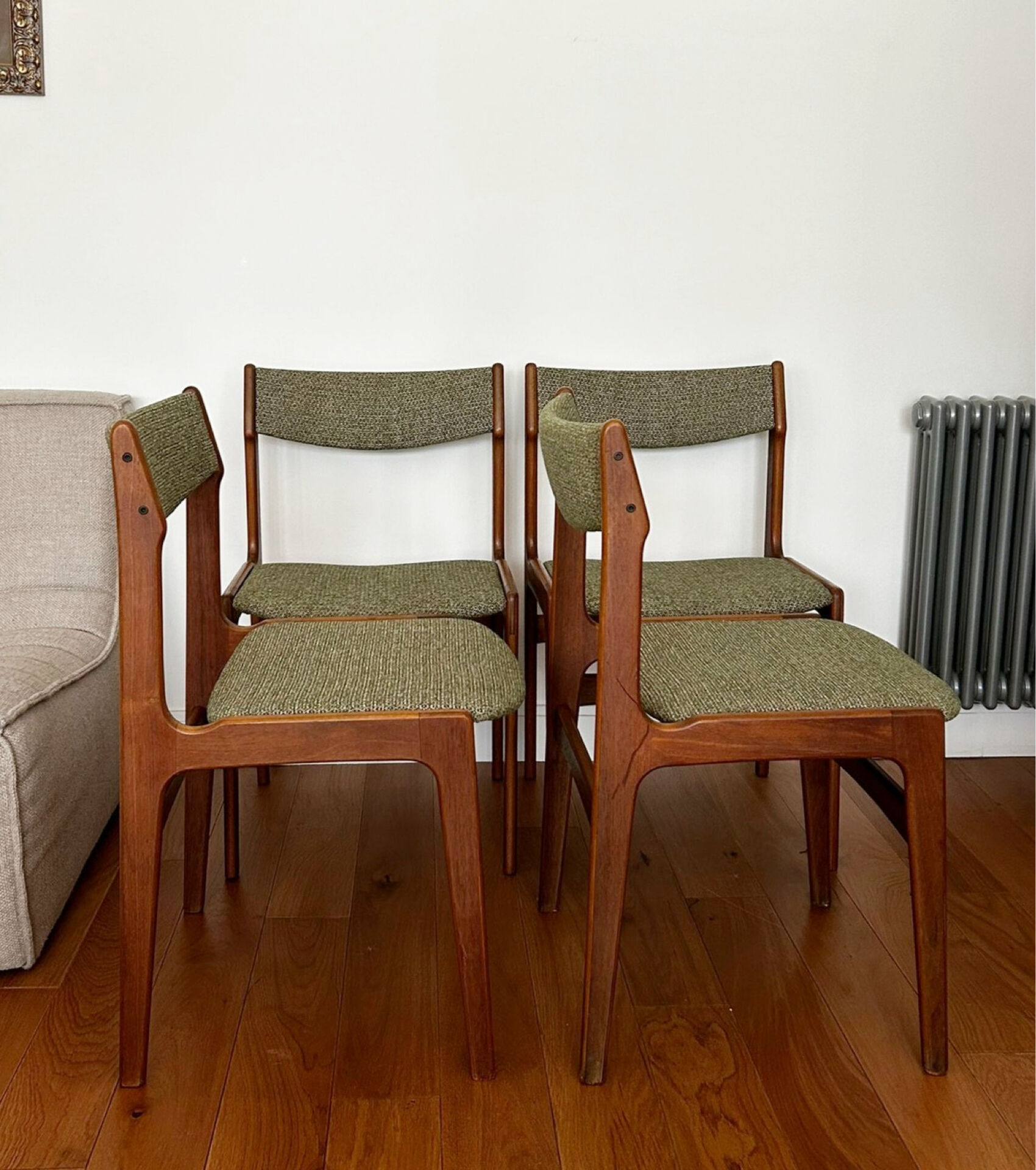 Lot of 4 1960s Scandinavian style chairs.