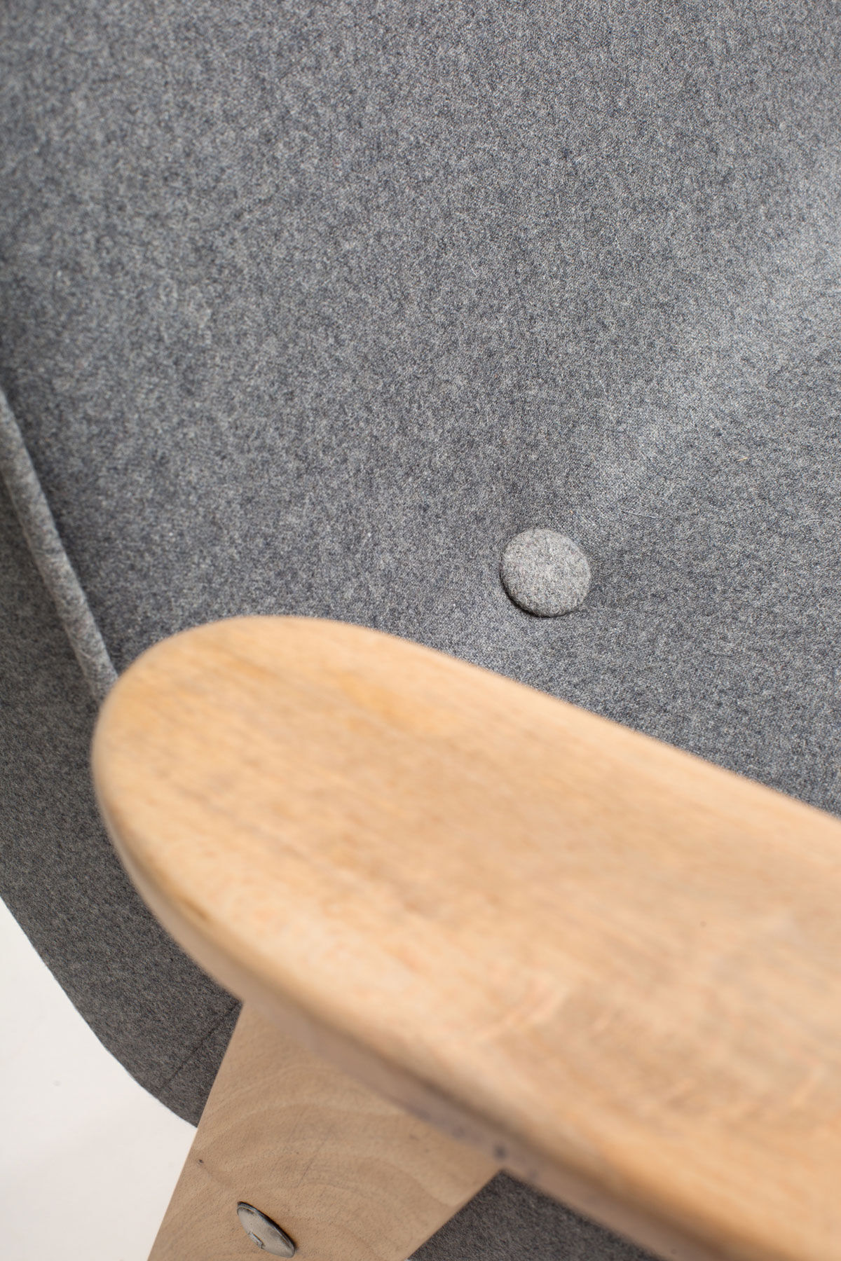 Pair of 366 armchairs DARK FELT