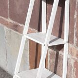 Wall shelf