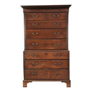 Commode anglaise antique du XVIIIe siècle en chêne.