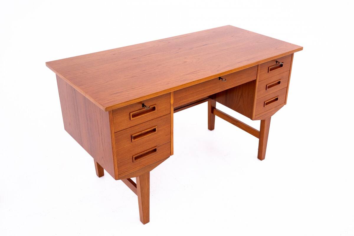 Bureau en teck, Danemark, années 1960.