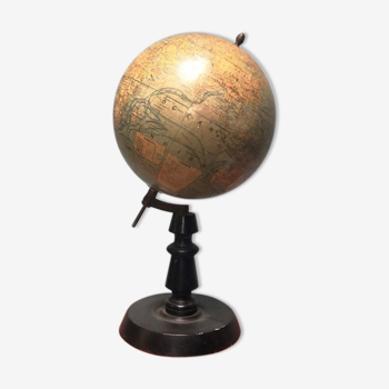 Globe terrestre ancien