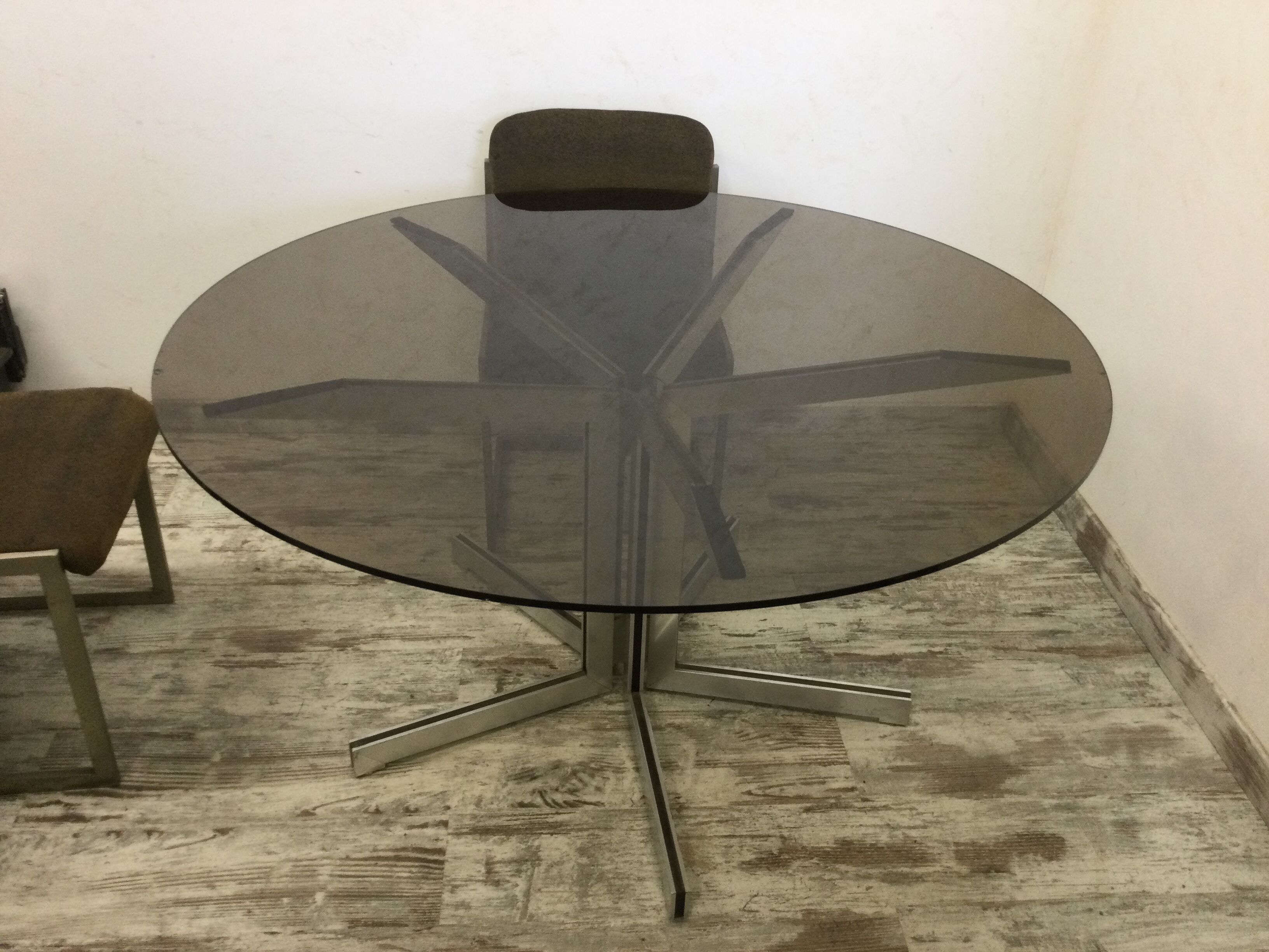 Design table year 70