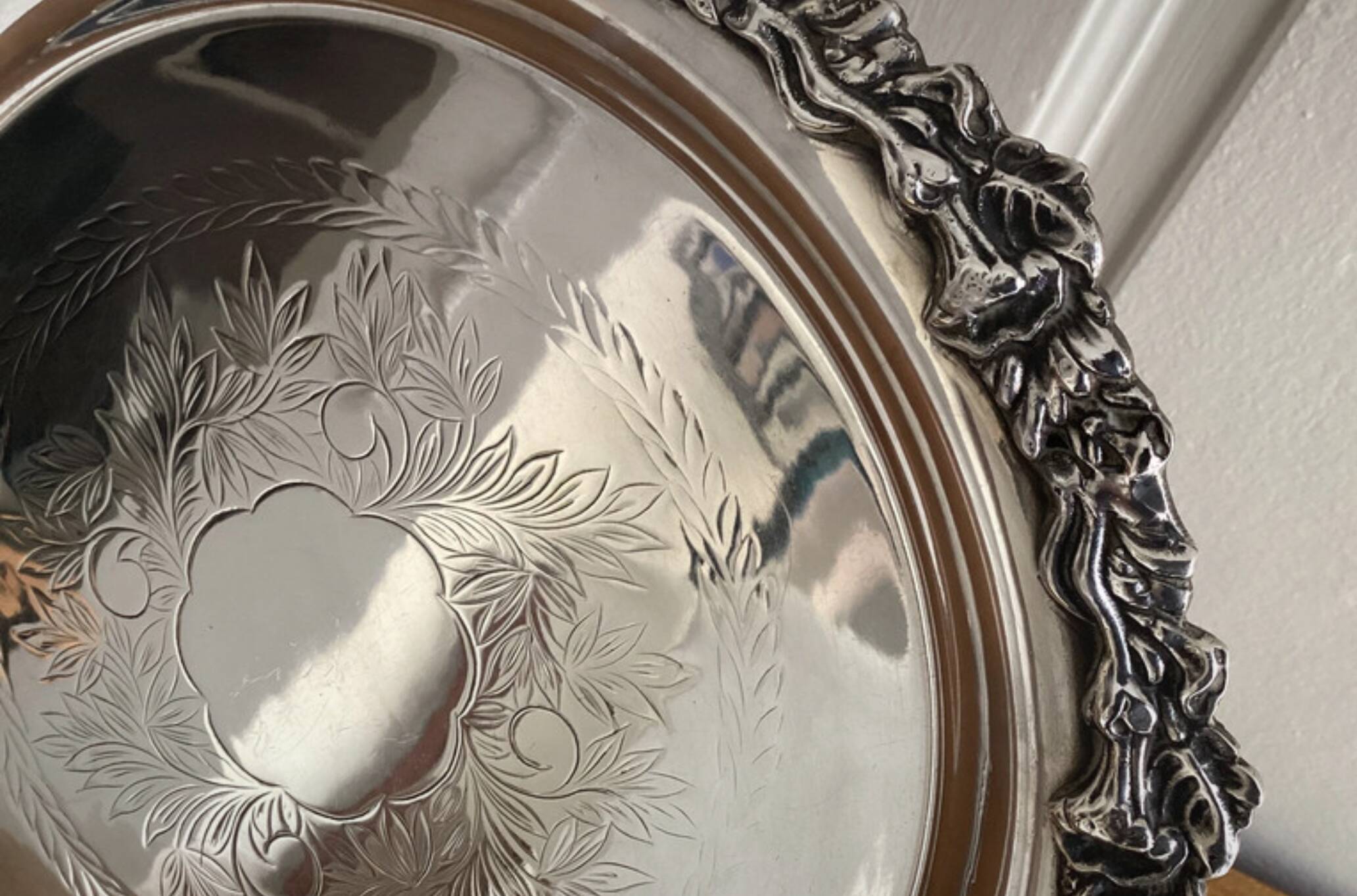 Silver-plated tripod serving dish