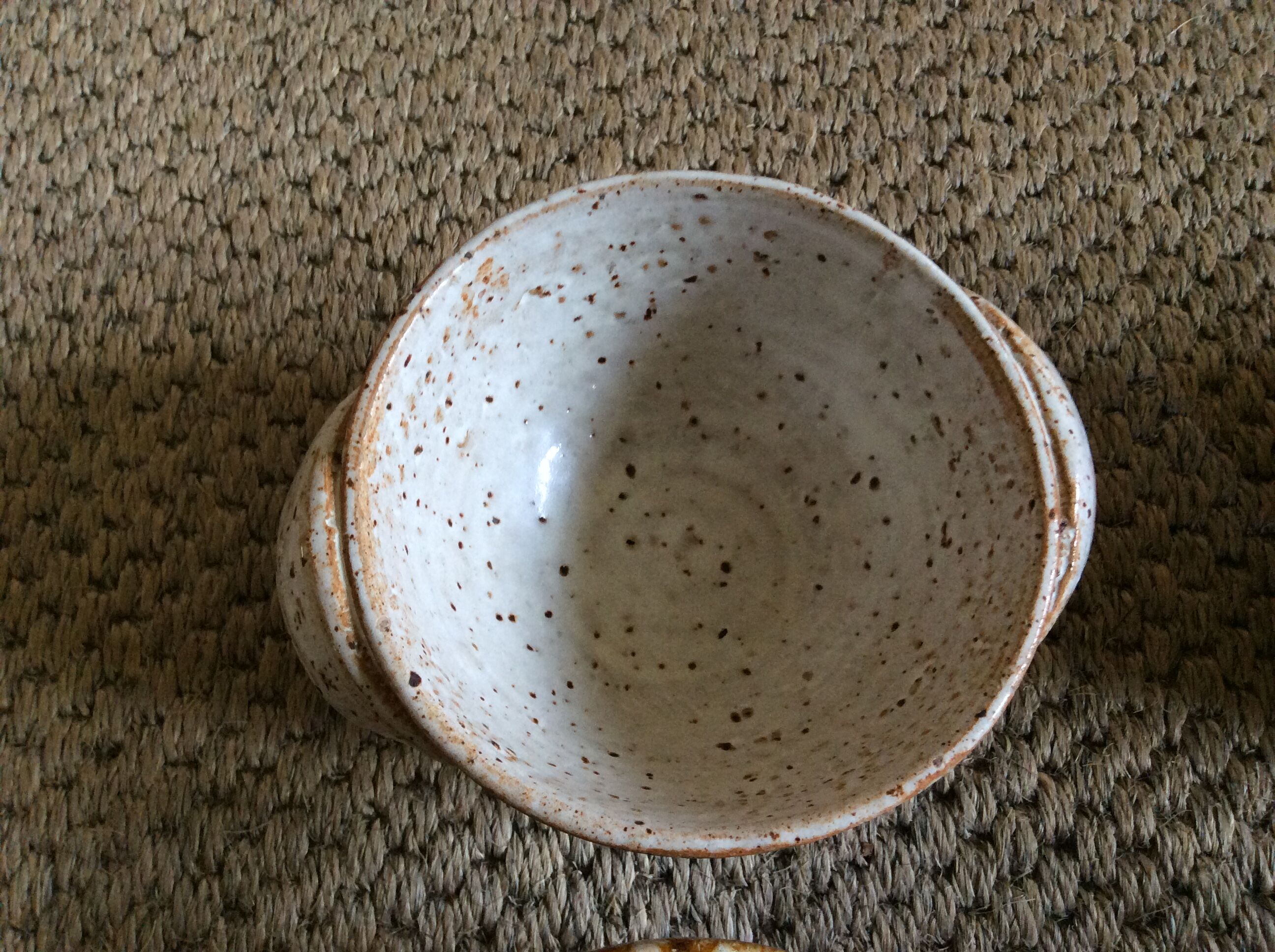 4 stoneware bowls