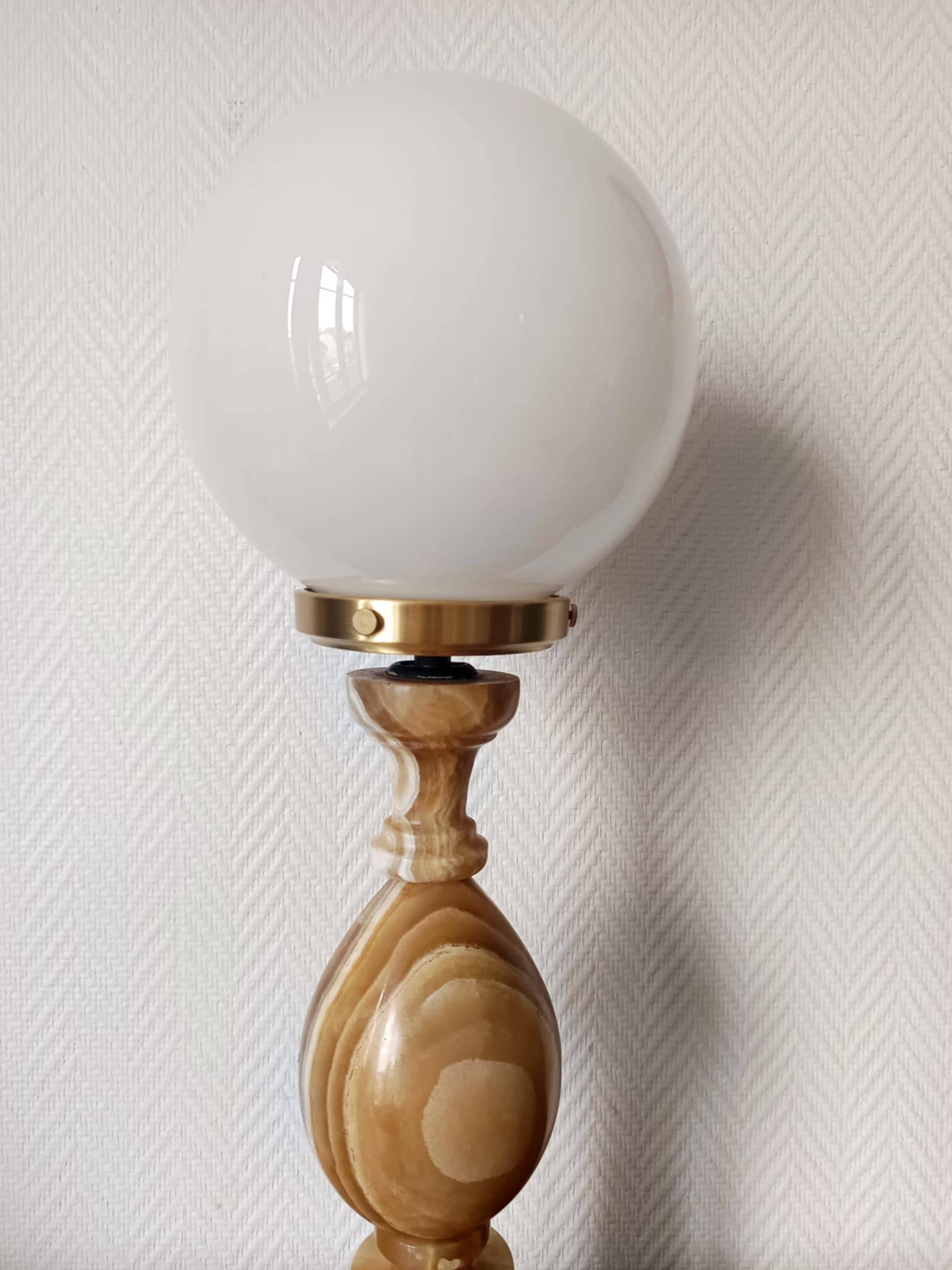 Large onyx and opaline egg lamp 60 cm