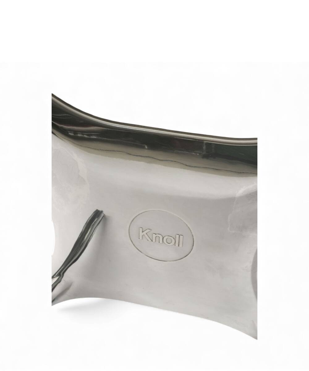 “KN06” armchair by Piero Lissoni for Knoll