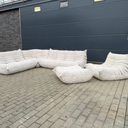 Ligne Roset Togo 3 places, 2 places et d'angle en velours côtelé beige