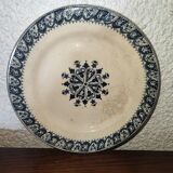 Assiette ancienne Henri II Terre de ferre salins