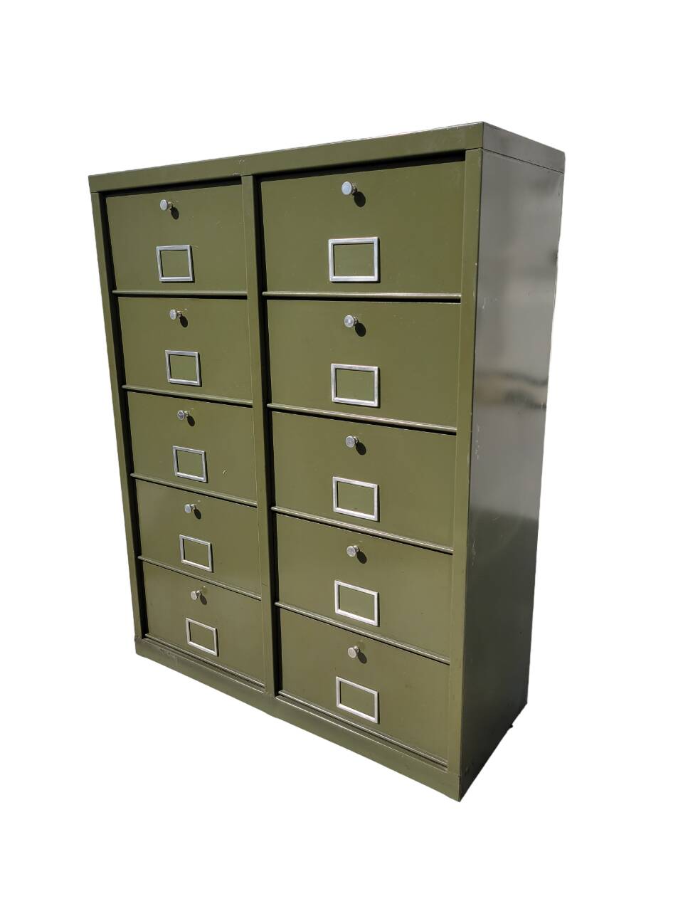 Industrial workshop furniture with 10 khaki flaps