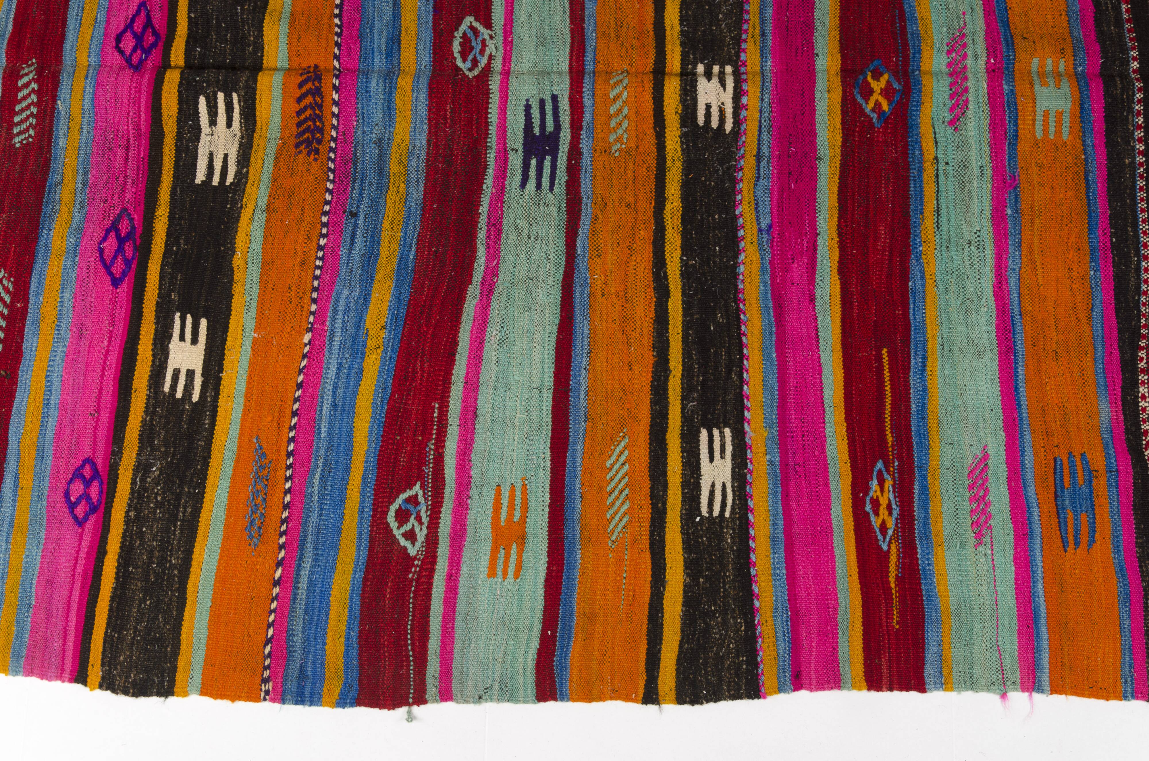 Vibrant Vintage Anatolian Kilim,Hand-Woven Wool & Cotton Rug – sku 137