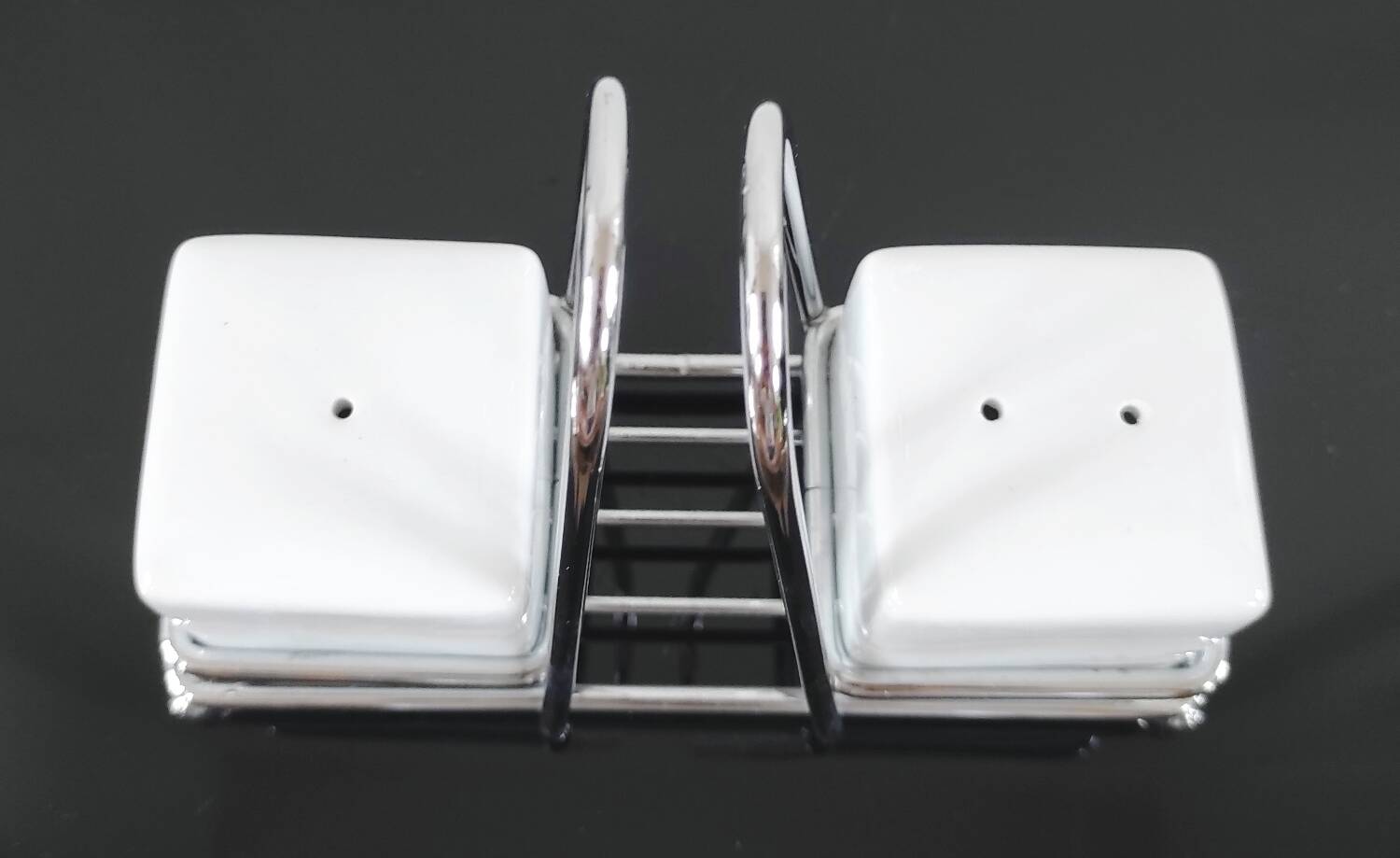 Vintage salt and pepper set – White ceramic and chrome metal