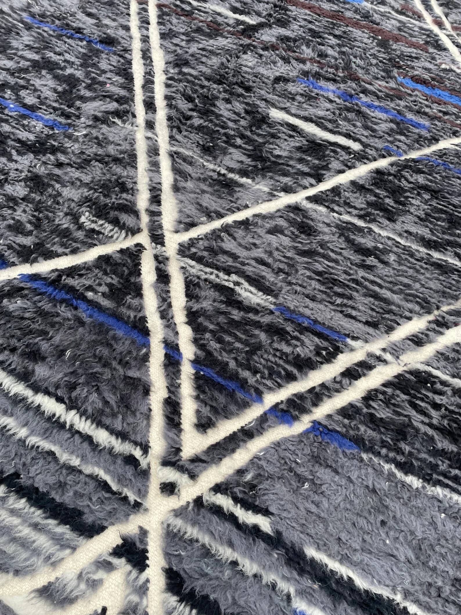 Moroccan M'rirt hand-knotted rug – 260 x 380 cm – Wool – Geometric patterns