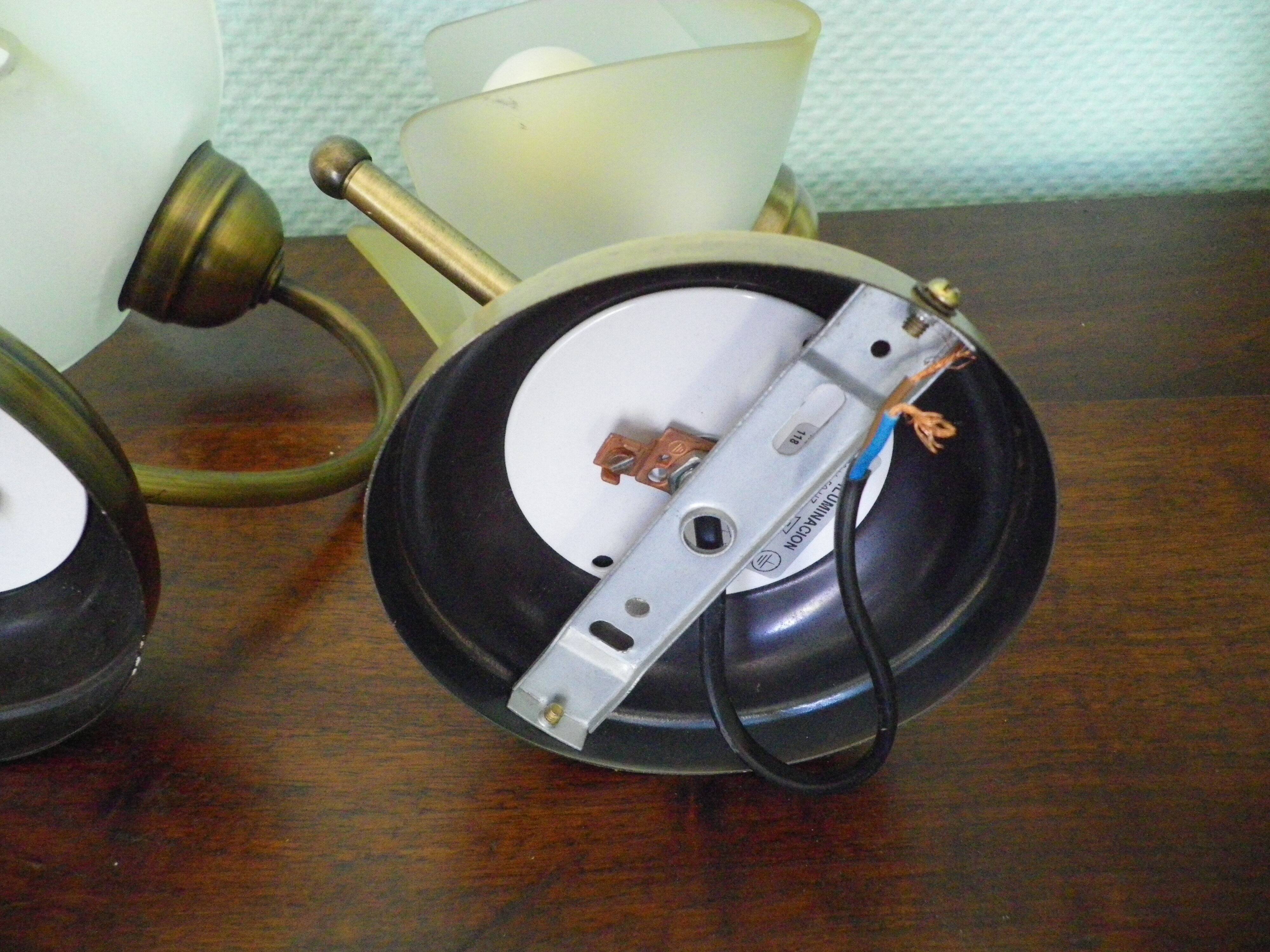 2 wall lights, opaline lampshade 1960/1970