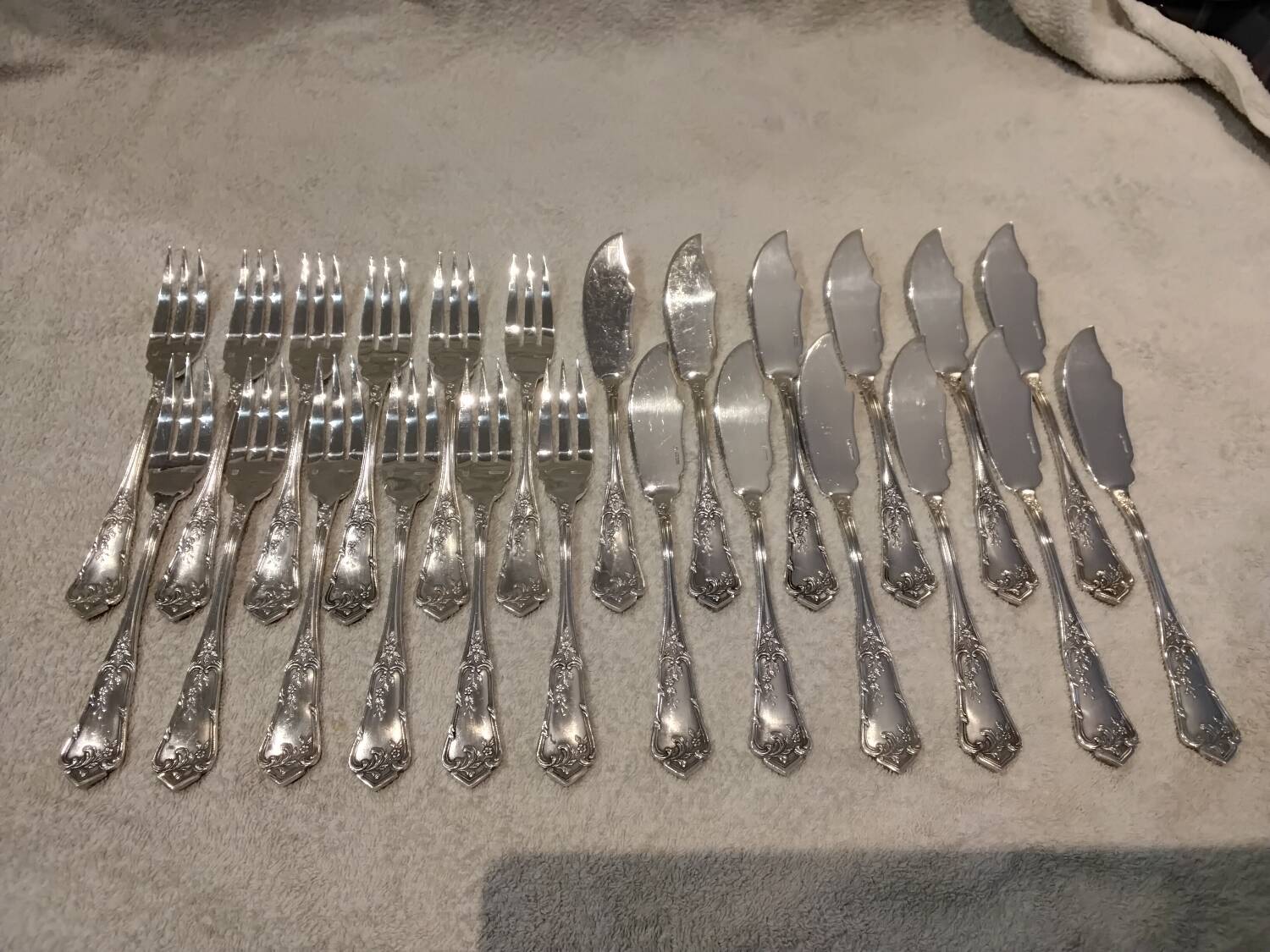 12 forks, 12 silver-plated fish knives Boulenger LXV