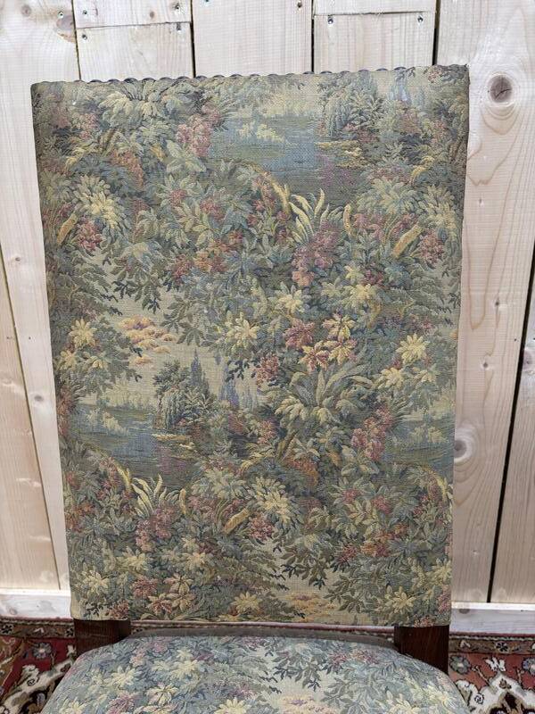 Série de 5 chaises de style Louis XIII