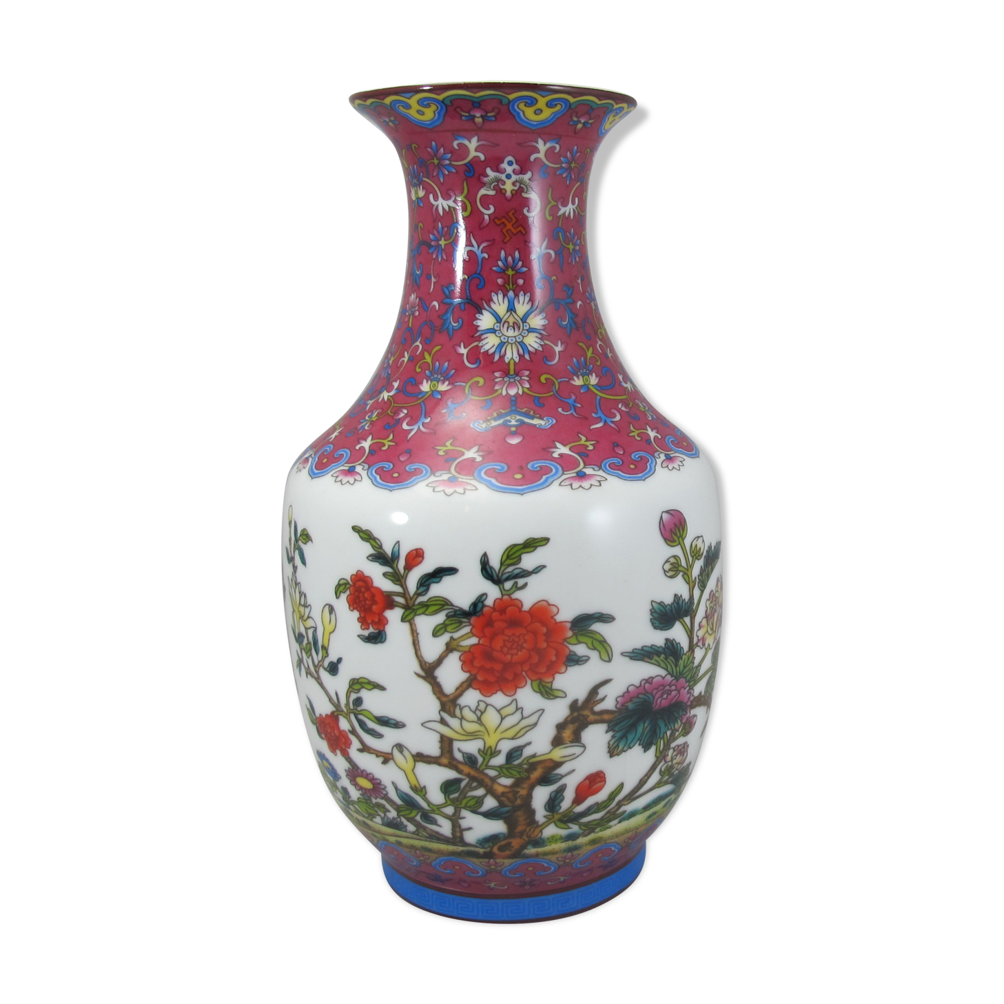 small pink family vase in Chinese porcelain China