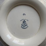 Soupière en terre de fer
