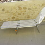 Vintage sunbathing chair