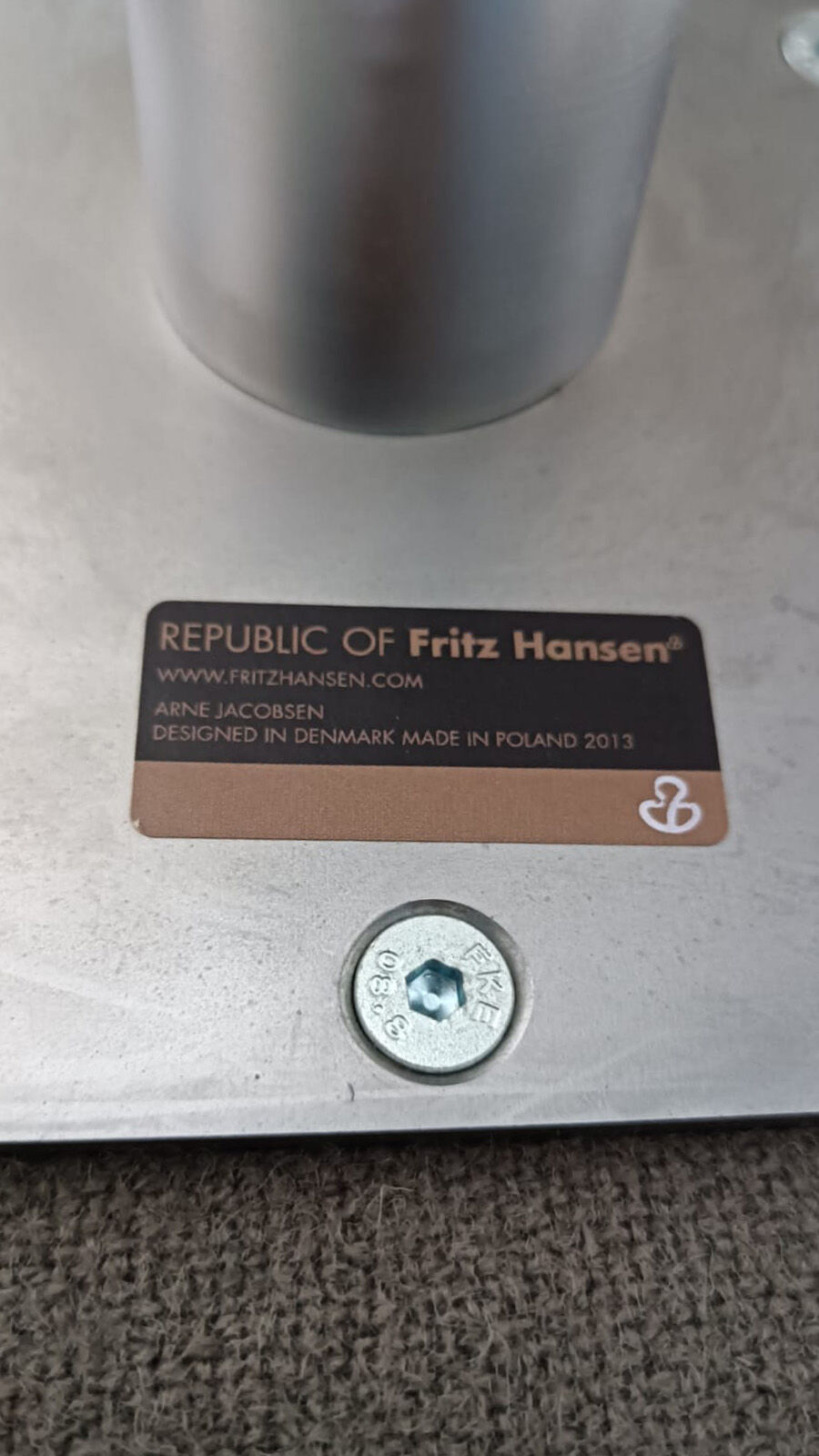 Swan armchair by Arne Jacobsen for Fritz Hansen