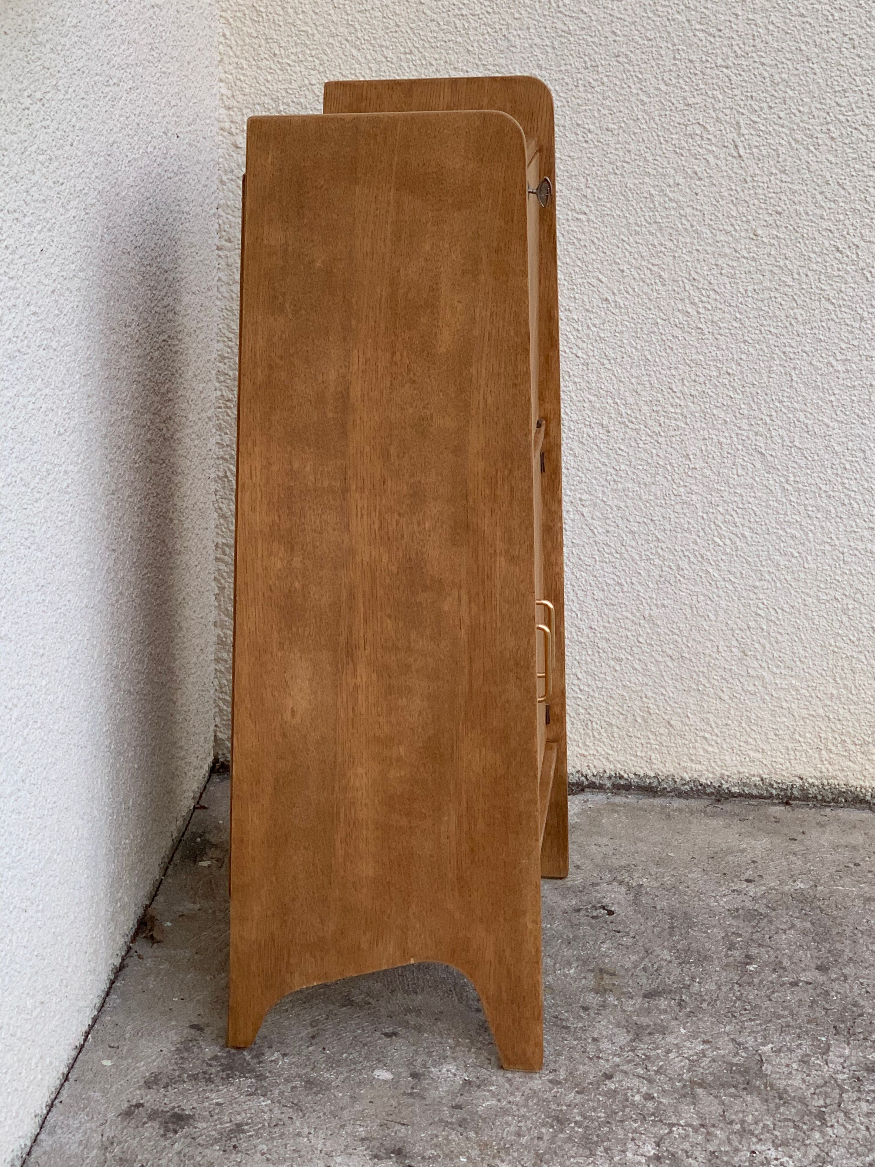 Secretary vintage feet aileron 1950